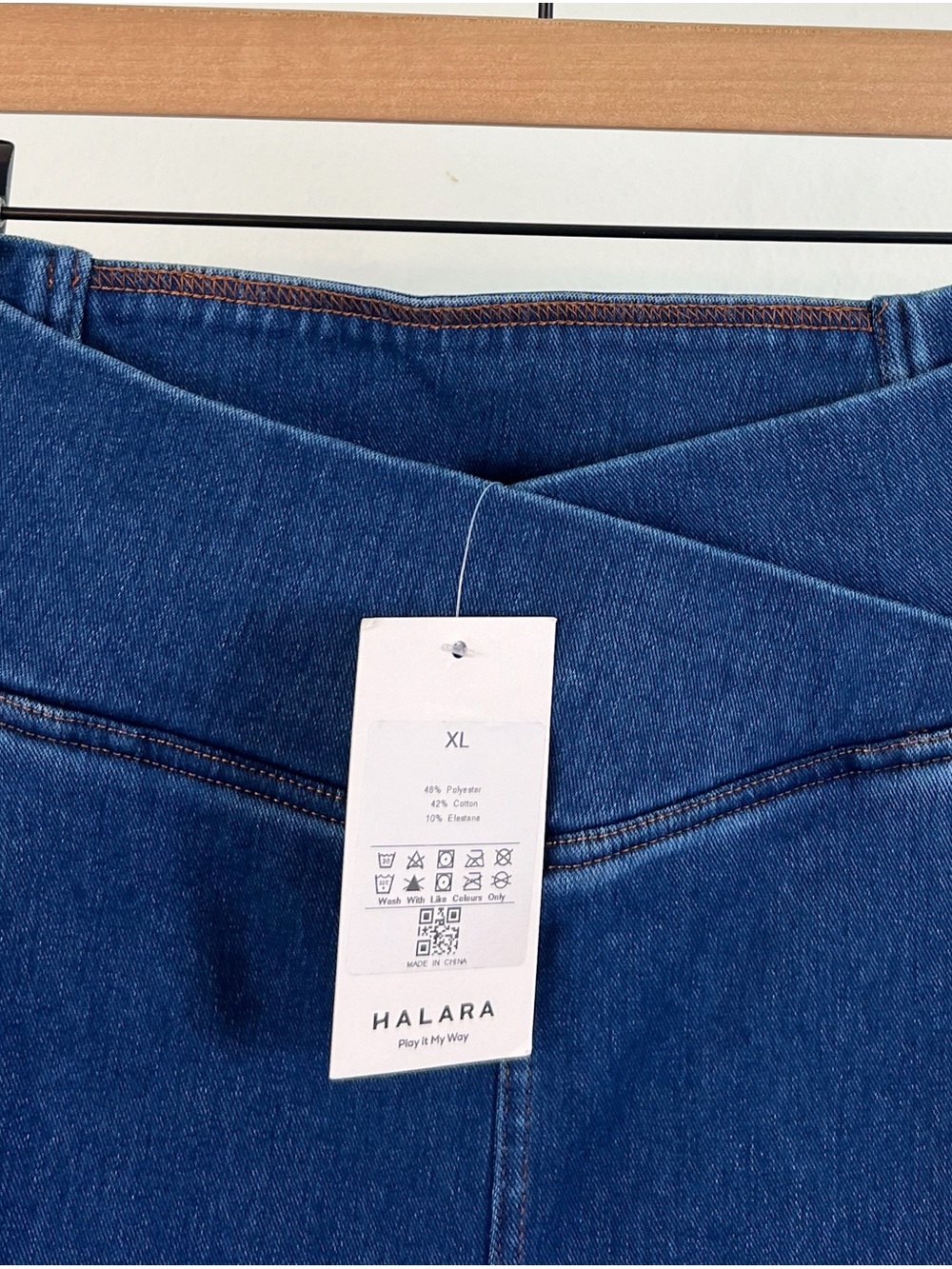 NWT Halara Flex High Waisted Crossover Pocket Jeans - Picture 3 of 5